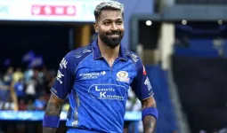 हार्दिक को खरीदने के लिए CSK-KKR समेत 7 IPL टीमों ने दिखाई दिलचस्पी... जानिए कौन मारेगा बाज़ी?