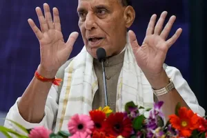 ब्रह्मोस की पहली खेप रवाना, राजनाथ सिंह ने पाकिस्तान को चेताया…बोले- पाकिस्तान को जन्म दे सकता है भारत तो...