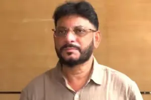 एआईएमआईएम ने महागठबंधन पर सवाल उठाते हुए कहा कि सिर्फ़ 19 प्रतिशत मुसलमान ही वोट देंगे, जबकि 2 प्रतिशत वोट वाले उप-मुख्यमंत्री बनेंगे!