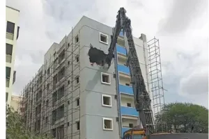 हाइड्रा ने मियापुर में अवैध इमारत को ध्वस्त कर दिया