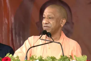 बिहार में माफियाओं पर गरजे CM योगी आदित्यनाथ कहा, बुलडोजर चलाकर उन्हें जहन्नुम पहुंचा दिया 