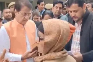 बीजेपी सांसद अरुण गोविल ने डीएम को फोन पर कहा, 'यह महिला खुद को भूत बता रही है, इसे वापस जीवित कीजिए...'