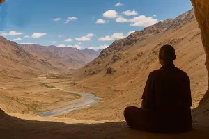 आध्यात्मिक बनने के लिए आपको किसी पर्वत की गुफा में जाने की ज़रूरत नहीं है