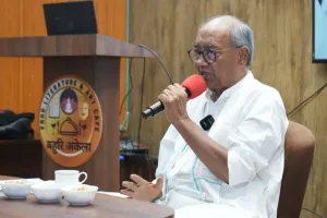 ‘यह भारतीय राजनीति की वजह से हो रहा है..’, बांग्लादेश के हालात पर दिग्विजय सिंह का बयान