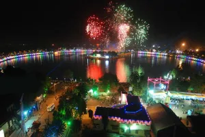 कांकरिया कार्निवल देखने का ऐसा उत्साह…एक लाख से ज्यादा लोग पहुंचे तो सभी सातों एंट्री गेट बंद करने पड़े