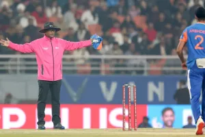 अर्शदीप सिंह ने फेंका 13 गेंदों का ओवर, लाइव मैच में गुस्से से लाल हुए कोच गौतम गंभीर