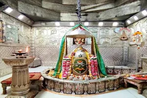 नया साल: देश के 6 बड़े मंदिरों में दर्शन के खास इंतज़ाम, जानें दर्शन के नियमों में क्या होंगे बदलाव 