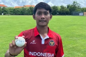 इंटरनेशनल क्रिकेट में पहली बार किसी गेंदबाज ने एक ही ओवर में लिए 5 विकेट