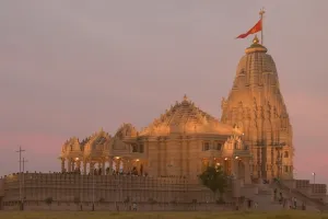 ट्रस्ट ने की बड़ी घोषणा: अब सूरत और लंदन में भी बनेगा भव्य खोडलधाम मंदिर