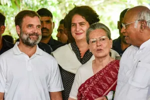 कांग्रेस का बेवजह का आंदोलन: नई स्कीम का स्वागत करने के बजाय विवाद खड़ा करना