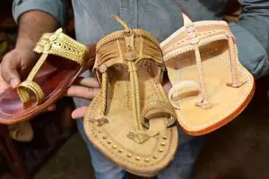 विवाद के बाद प्राडा का फैसला: भारतीय कारीगरों के साथ मिलकर बनाएगी 83,000 रुपये वाली 'मेड इन इंडिया' सैंडल