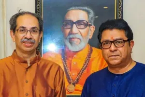 बालासाहेब ने बड़ी मेहनत से जो पॉलिटिकल प्लेटफॉर्म बनाया था, वह ढह गया है; अब 74,000 करोड़ रुपये के बजट वाली BMC के लिए ठाकरे भाई क्या करेंगे?
