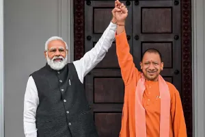 PM मोदी और योगी ने कभी भी अपने परिवार को अपनी पॉलिटिकल पावर का फ़ायदा नहीं दिया