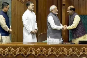 'लोकसभा स्पीकर ओम बिरला के खिलाफ विपक्ष का मोर्चा: जानें क्या है उन्हें पद से हटाने की पूरी प्रक्रिया?'