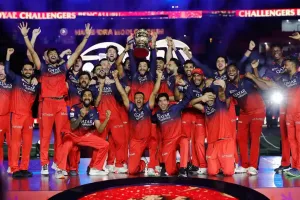 कौन है RCB का नया मालिक, जिसने 16,706 करोड़ में खरीदी बेंगलुरु की टीम