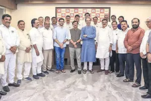 महाराष्ट्र: क्या उद्धव गुट में बढ़ रही है नाराजगी? अब 3 विधायक और 1 MLC बैठक से गायब