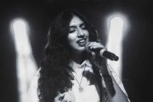 सूरत की 22 साल की वान्या ने फिनलैंड में बनाया मुकाम, दुनिया की टॉप म्यूजिक अकादमी में मिला एडमिशन