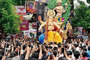 सूरत के सबसे बड़े उत्सव का समापन कल, बप्पा की मूर्तियों के विर्सजन के लिए हाईटेक व्यवस्था, बड़े गणपति वाहनों की जीपीएस से निगरानी