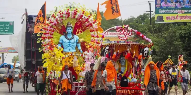 आस्था से अर्थव्यवस्था तक... कांवड़ यात्रा सिर्फ श्रद्धा का प्रतीक ही नहीं, चलता है ₹10,000 करोड़ का कारोबार