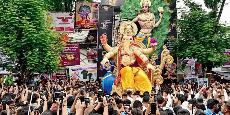 सूरत के सबसे बड़े उत्सव का समापन कल, बप्पा की मूर्तियों के विर्सजन के लिए हाईटेक व्यवस्था, बड़े गणपति वाहनों की जीपीएस से निगरानी
